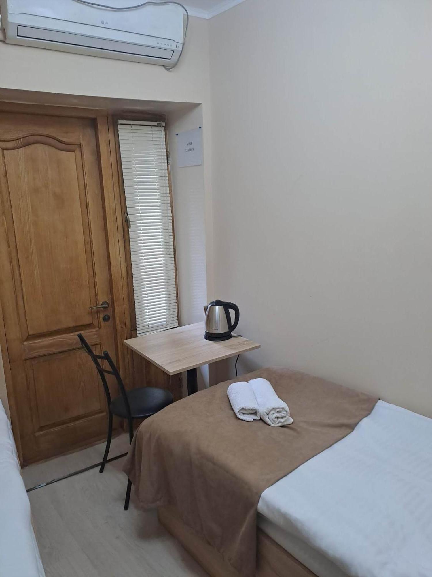 Apartment On Xancteli Tbilisi Esterno foto